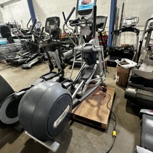 Precor EFX 885 Series w/P80 Elliptical Cross Trainer (Reconditioned)
