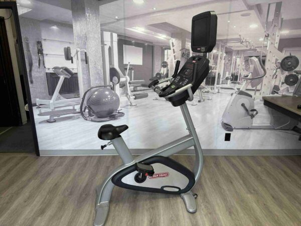 Star Trac 8040 Pro Upright Bike