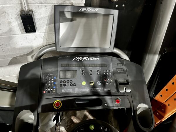 Life Fitness 97TD Commercial Treadmill - Image 2